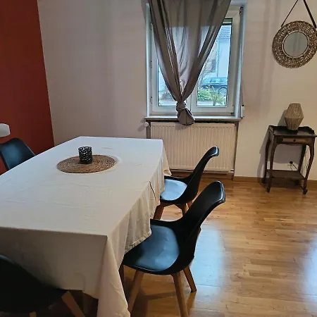 Bienvenue Chez Nous, Simple & Chaleureux Apartman Gries